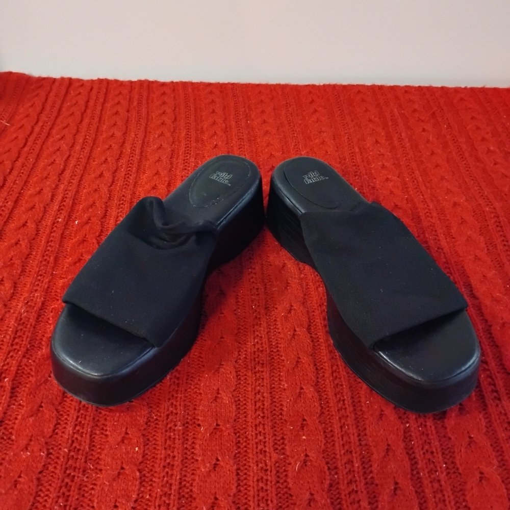Stylish Black Platform Sandals